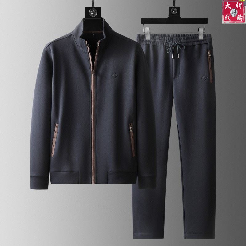 L0r0 P1ana suits